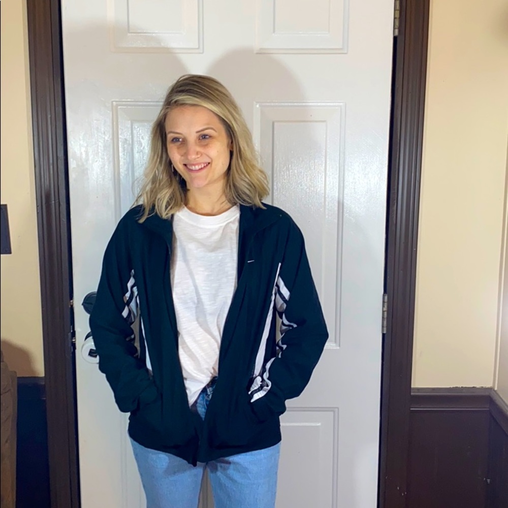 Nike wind breaker jacket